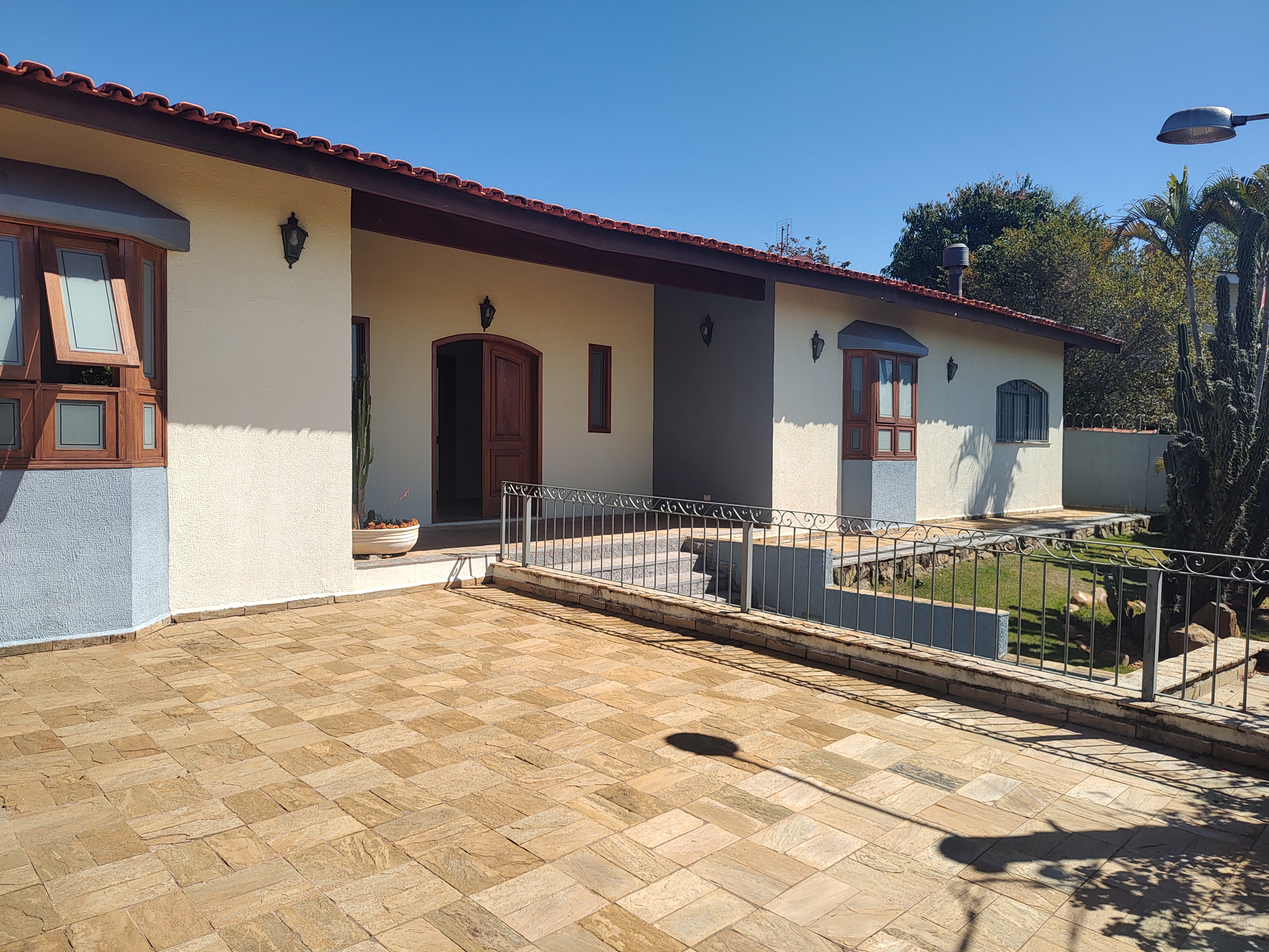 CASA JARDIM PAULISTA       ATIBAIA-SP